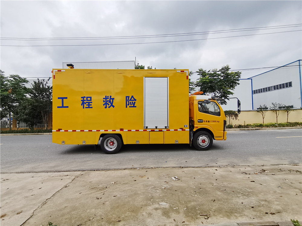東風(fēng)大福瑞卡工程救險(xiǎn)車(chē)圖片2