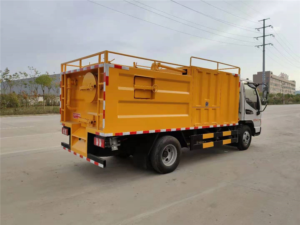 江淮藍(lán)牌污水處理車圖片3