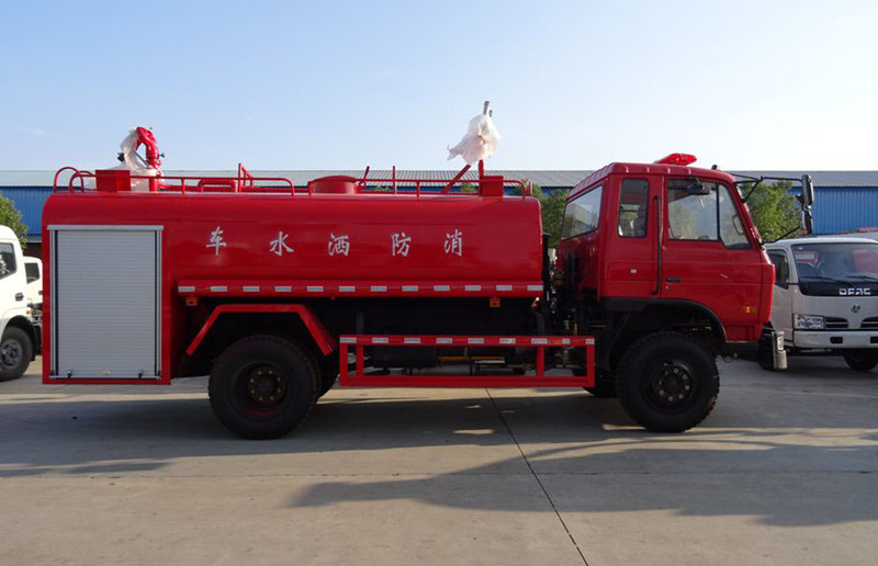 東風(fēng)145消防灑水車(chē)10噸 出口專用車(chē)圖片2